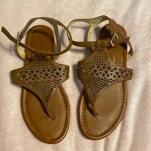 Jessica Simpson flats